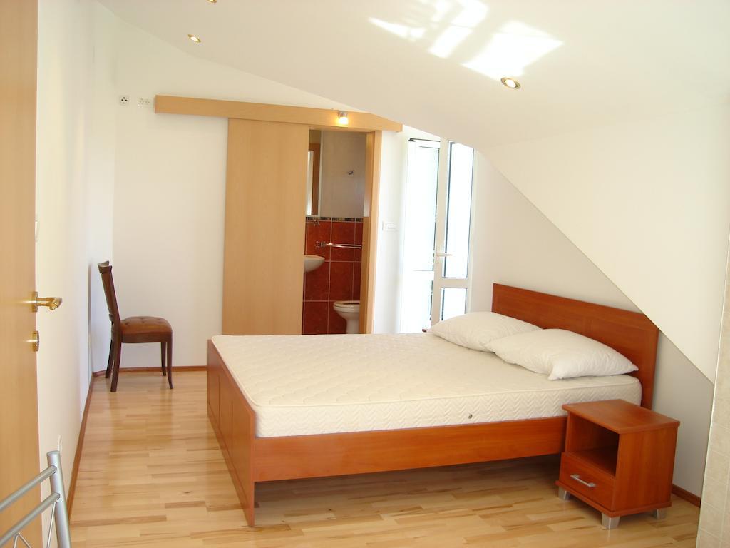 Apartments & Rooms Villa Lucija Polače 外观 照片